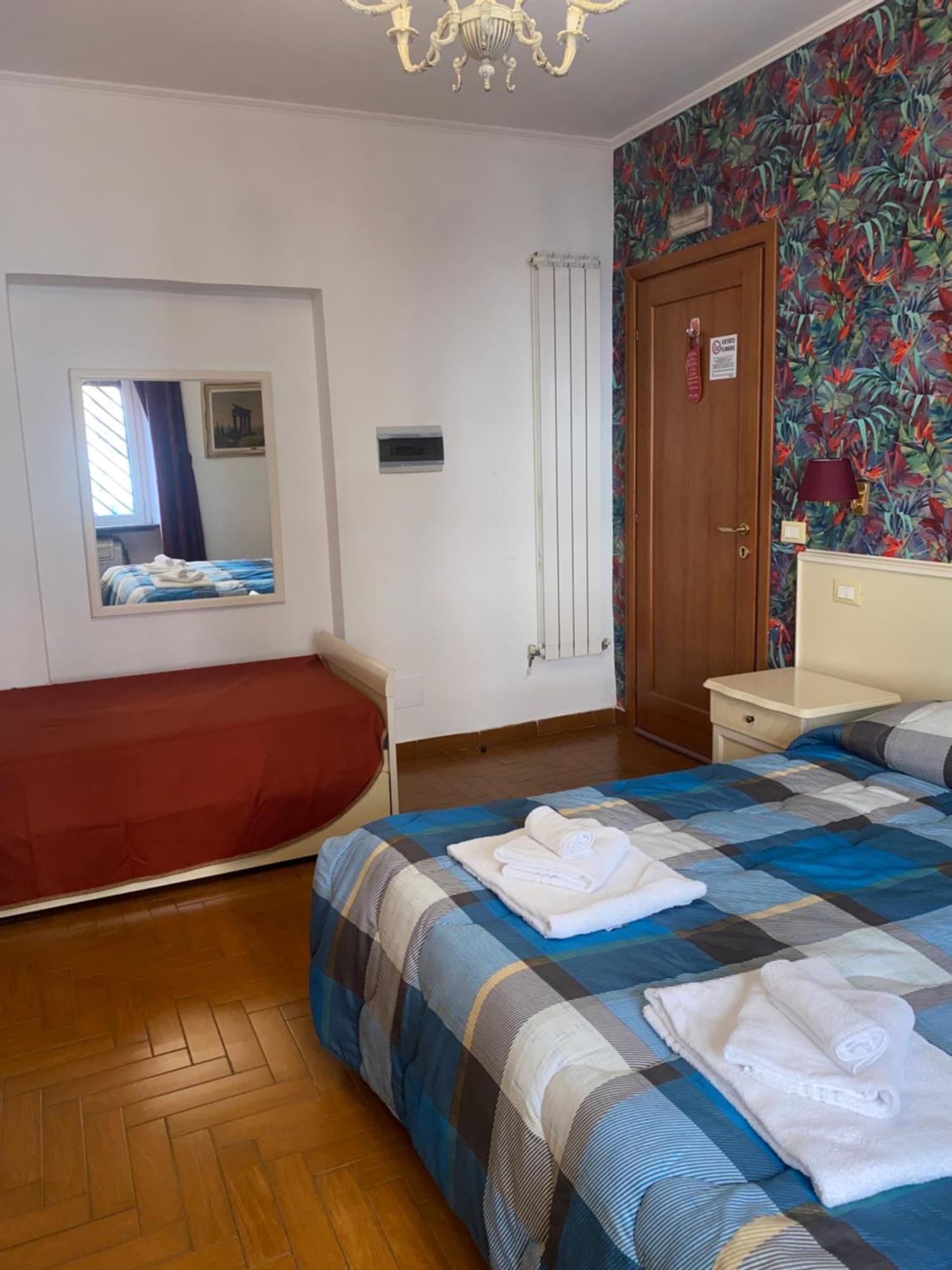 Residenza Hotel Рим Екстериор снимка