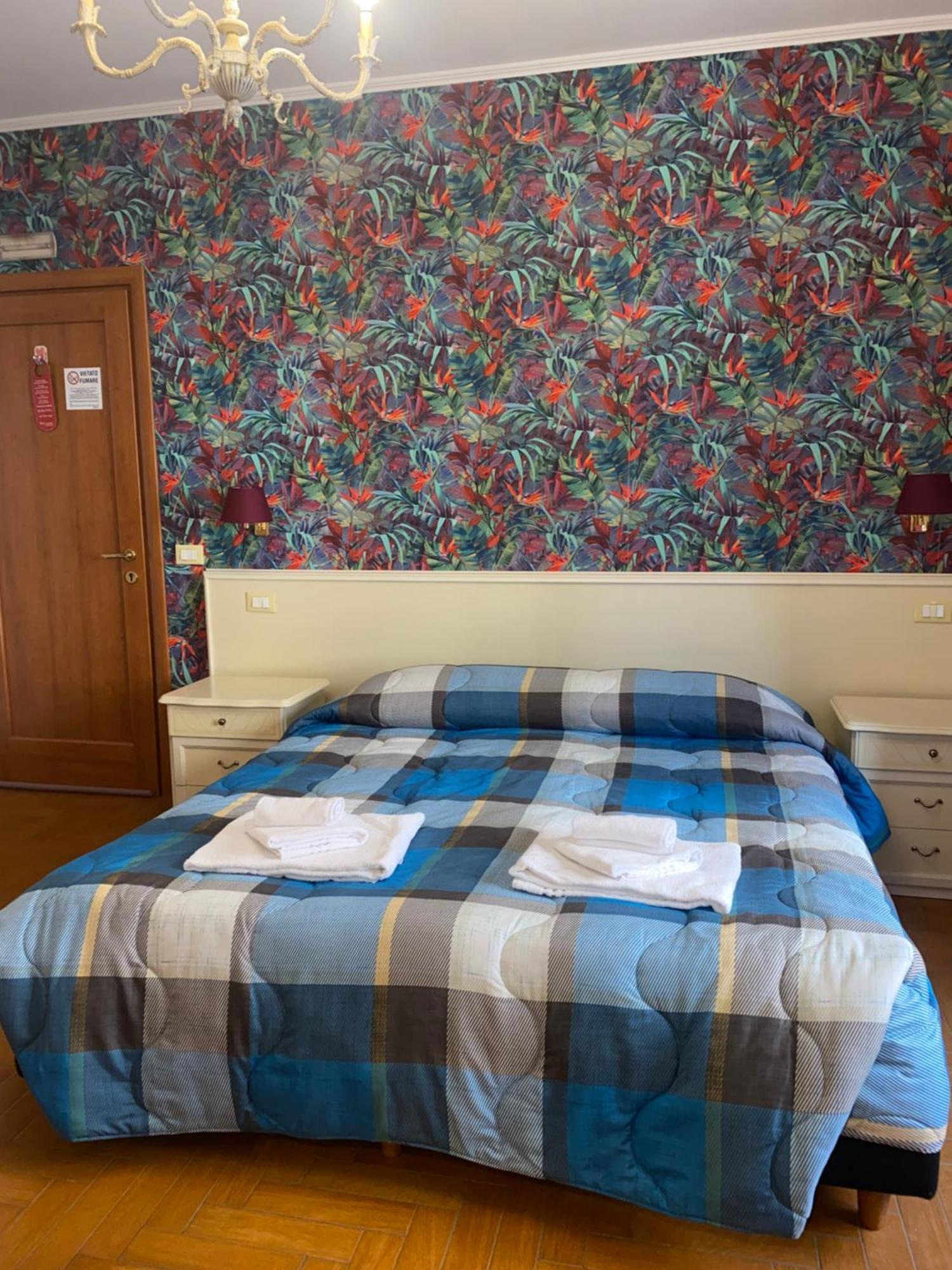 Residenza Hotel Рим Екстериор снимка